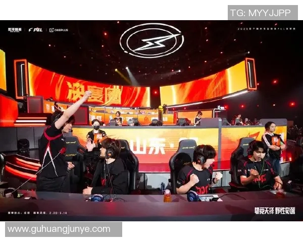 和平精英战术分析：JDG包夹策略的成功与失败探讨