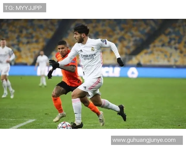 久保建英在赛季中的精彩表现引发球迷热议未来发展潜力无限